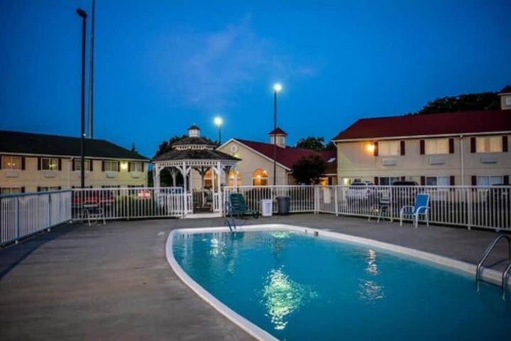 Pool 2 of 32