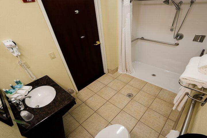 Holiday Inn Express & Suites Pampa by IHG