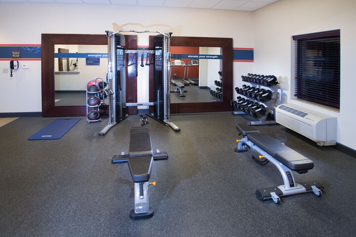 Hampton Inn & Suites Greensburg
