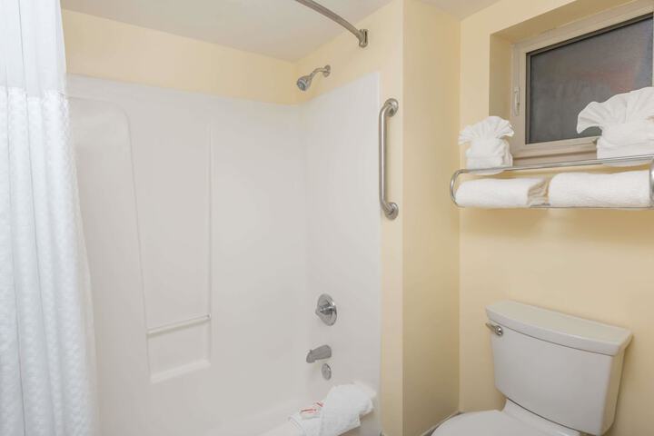 Room 11 of 14