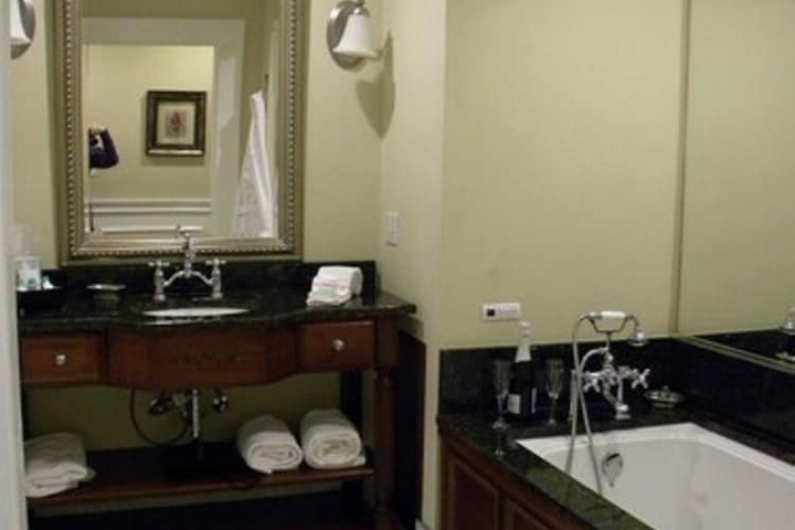 Room 54 of 60