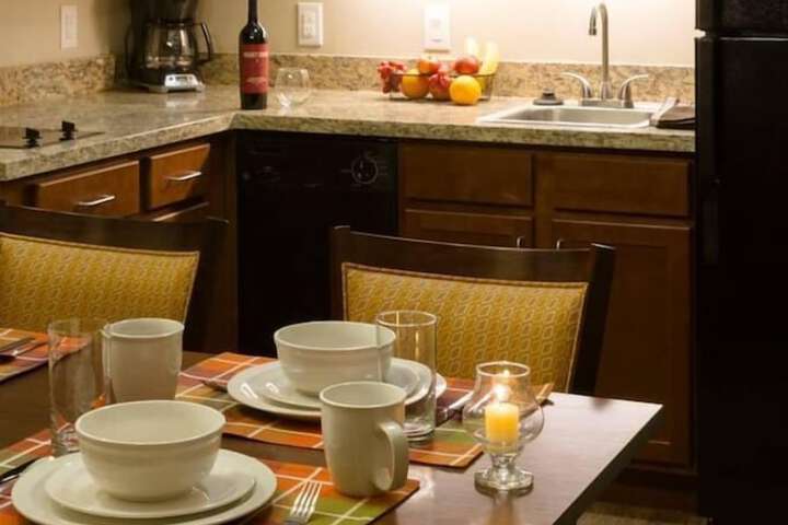 Teddys Residential Suites Watford City
