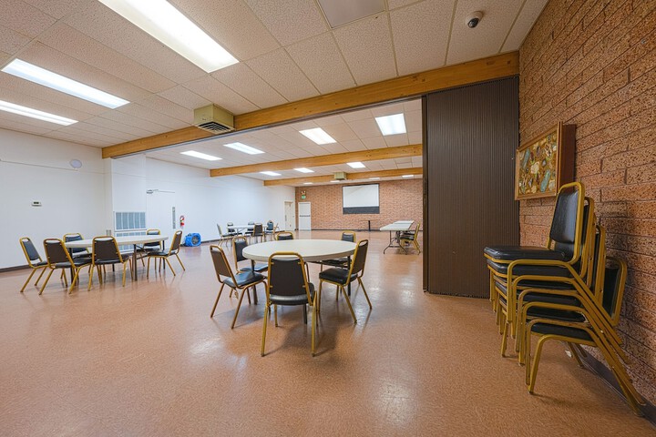 Ballroom/Hall 98 of 103