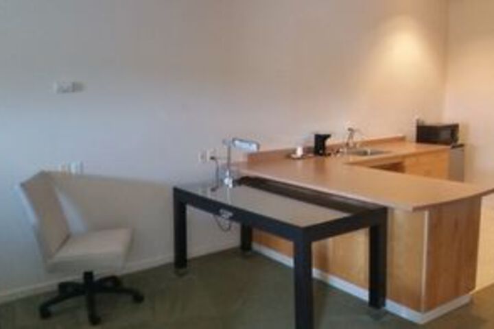 Orca Inn Suites