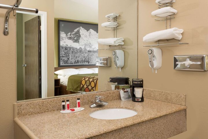 Room 20 of 26