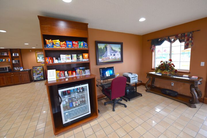 Business Center 53 of 55