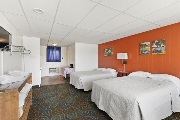 Room 17 of 31