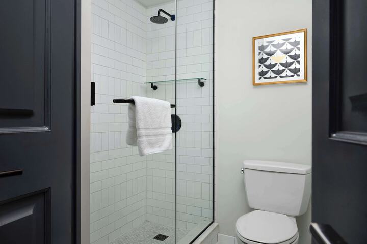Hotel Phillips Kansas City Curio Collection by Hilton