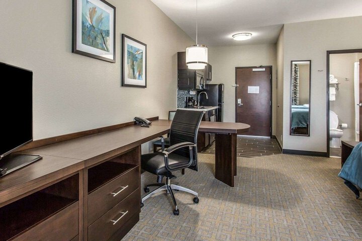 Room 25 of 52