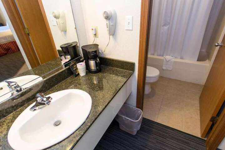 Room 16 of 21