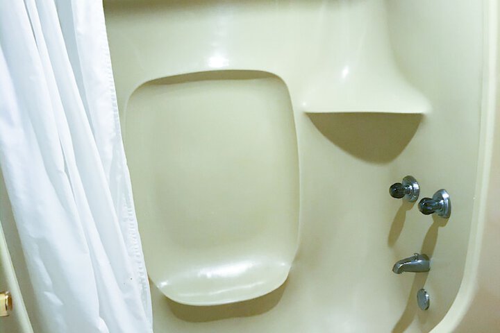 Room 15 of 17