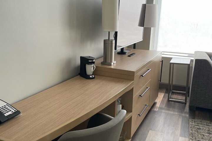 Room 12 of 73