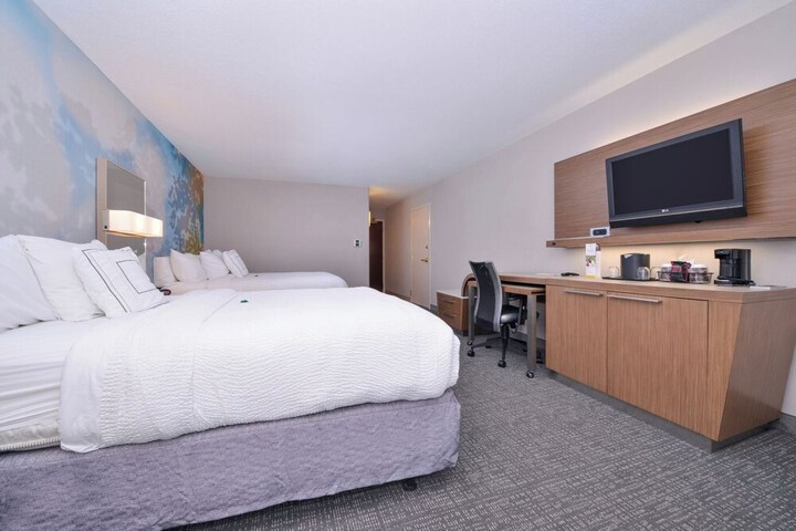 Country Inn & Suites by Radisson Brown Deer - Milwaukee North
