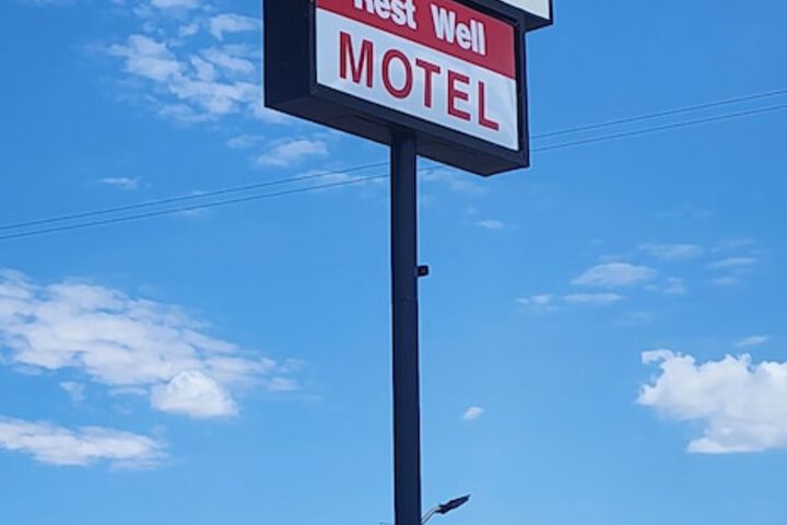 Hotel 3 of 98