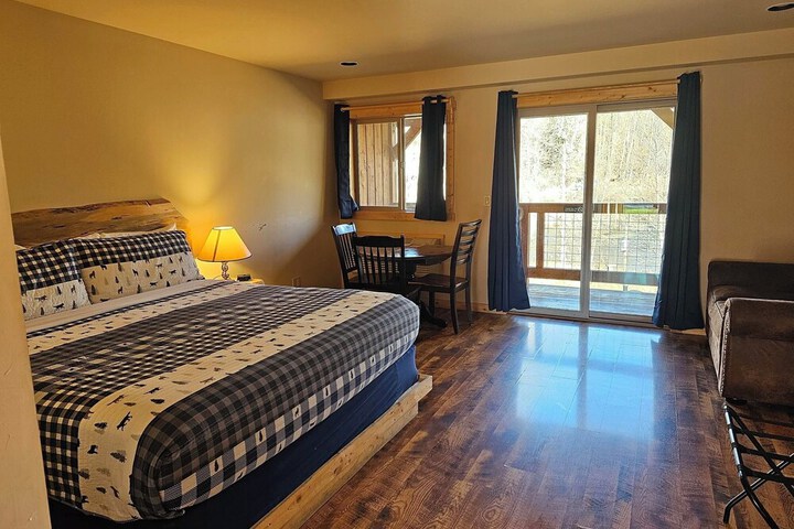 Methow River Lodge & Cabins