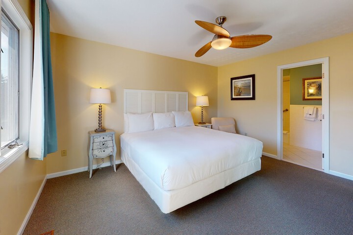 Breezeway Boutique Hotel