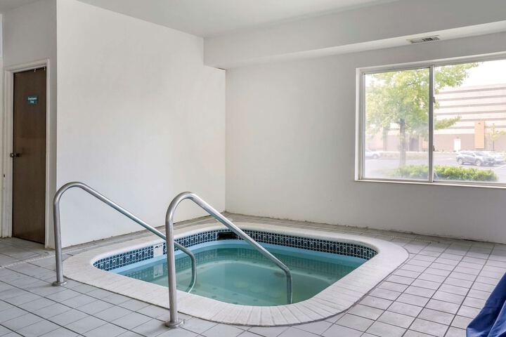 Pool 5 of 27