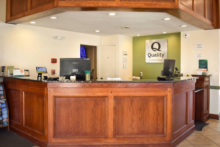 Quality Inn and Suites Garden of the Gods
