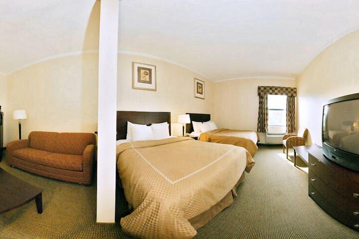 Quality Suites Jeffersonville - Louisville North
