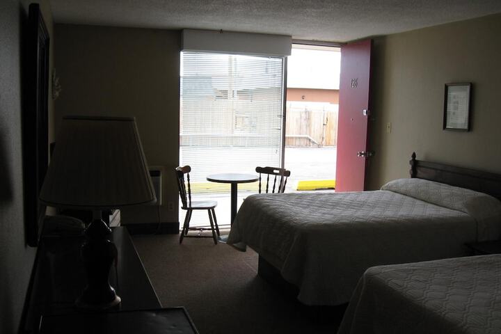 Room 8 of 17