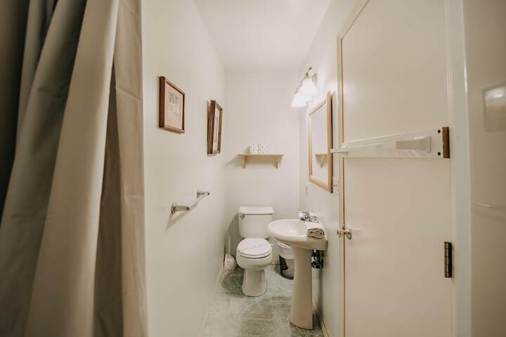 Room 8 of 23