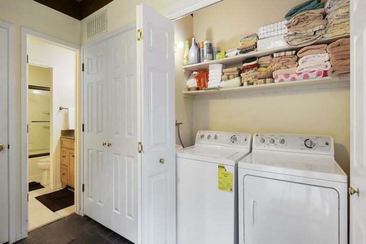 Enjoy Forest Views Retreat at Kingswood Village!