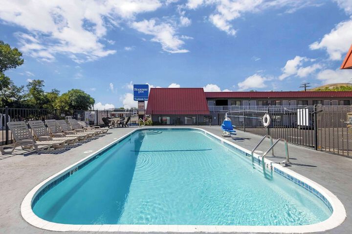 Pool 3 of 30