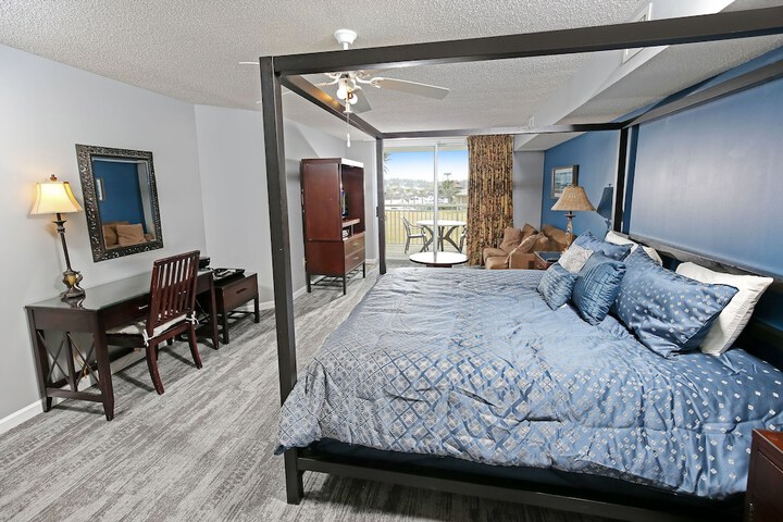 Room 35 of 115