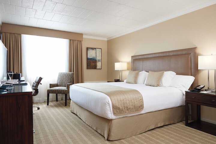 Ethan Allen Hotel