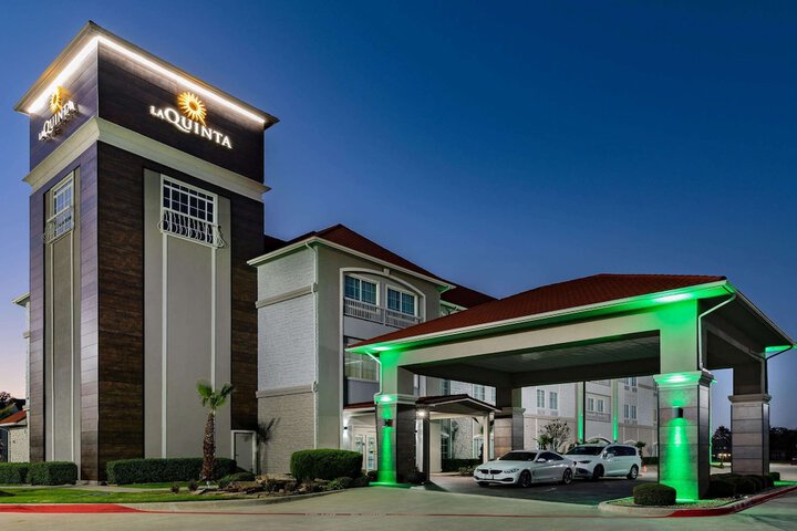 Hotel 4 of 60
