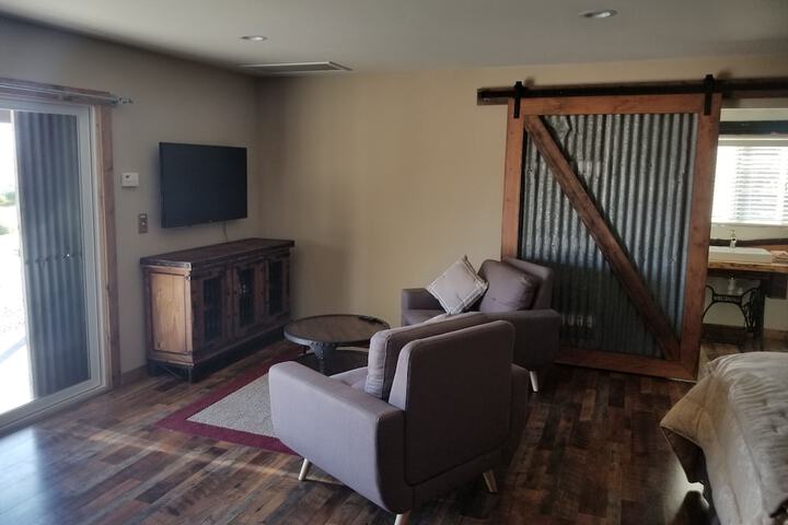 Room 25 of 39
