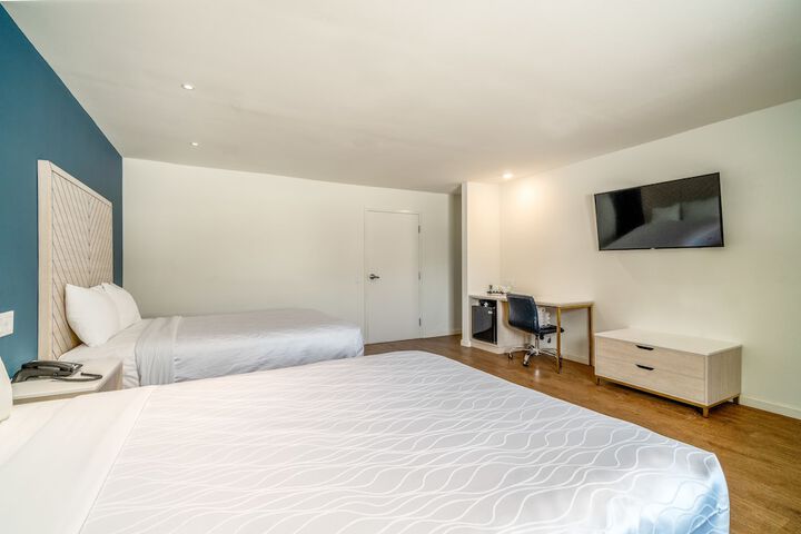 Room 16 of 23