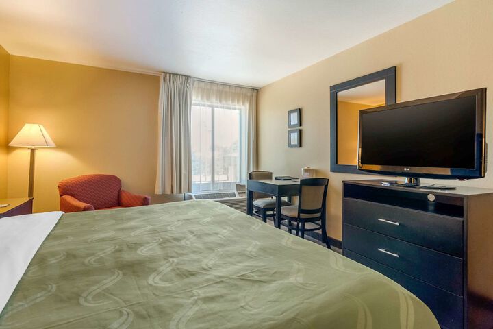 Room 14 of 37
