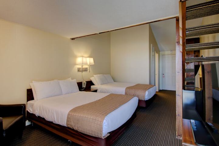 Room 47 of 157