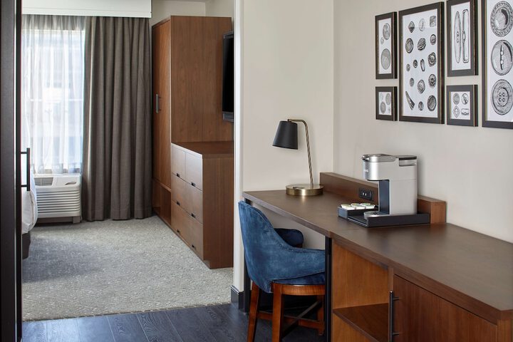 Cumberland House Knoxville Tapestry Collection by Hilton