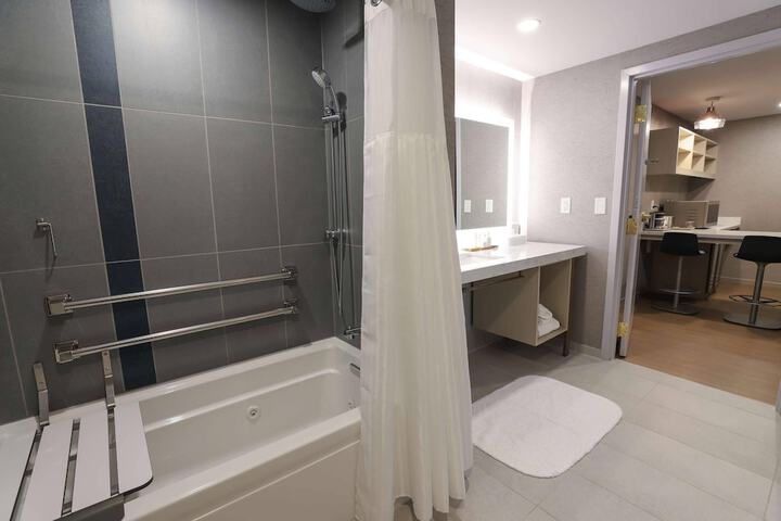 Radisson Plaza Hotel at Kalamazoo Center