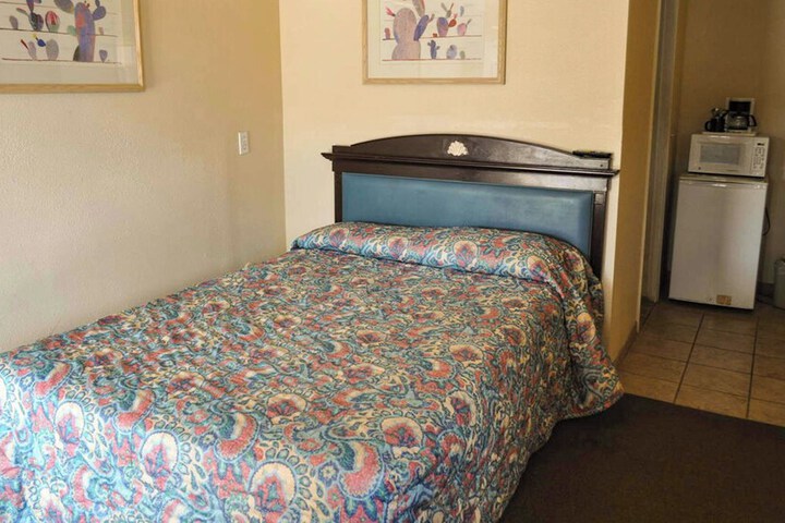 California Suites Motel