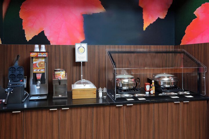 Breakfast/Coffee Service 47 of 52