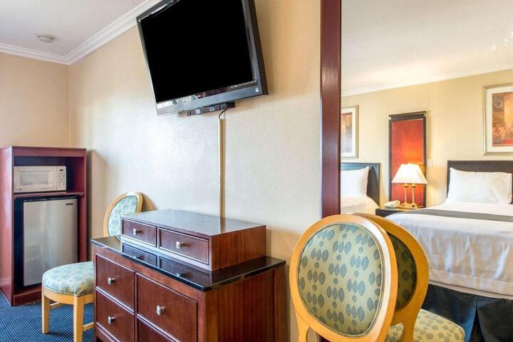 Room 14 of 14