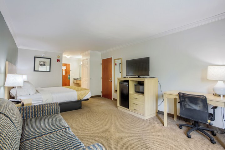 Room 16 of 33