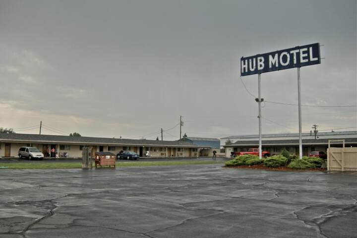The Hub Motel
