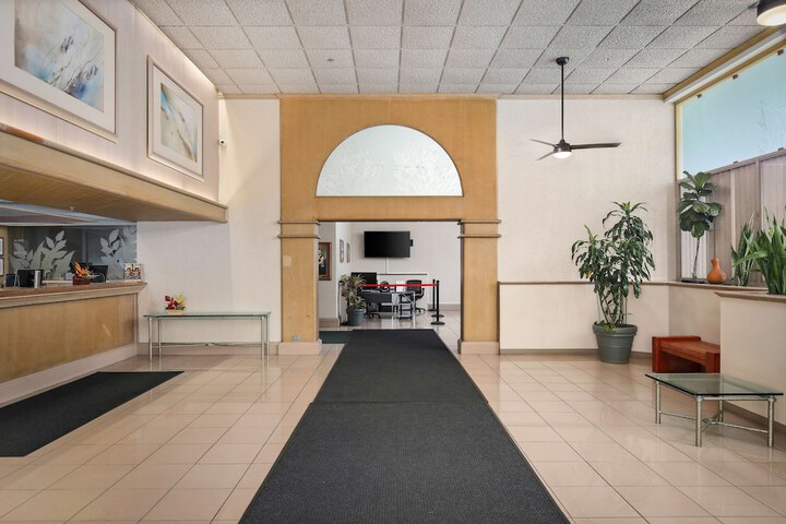Hotel Interior 20 of 90