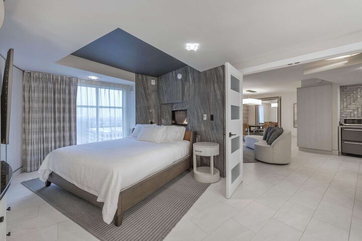 Room 53 of 101