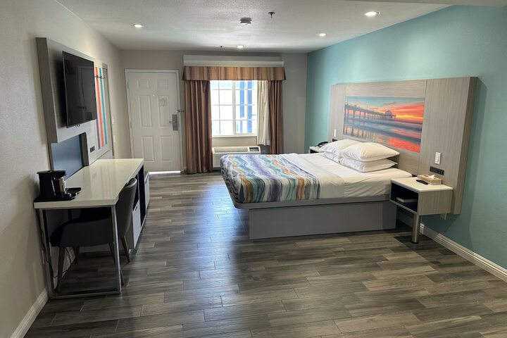 Room 9 of 29