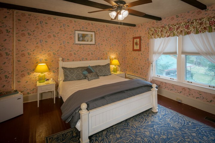 Room 49 of 95