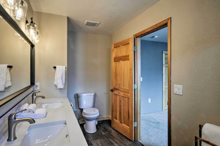 Secluded Alpine Home in Alma w / Mountain Views!