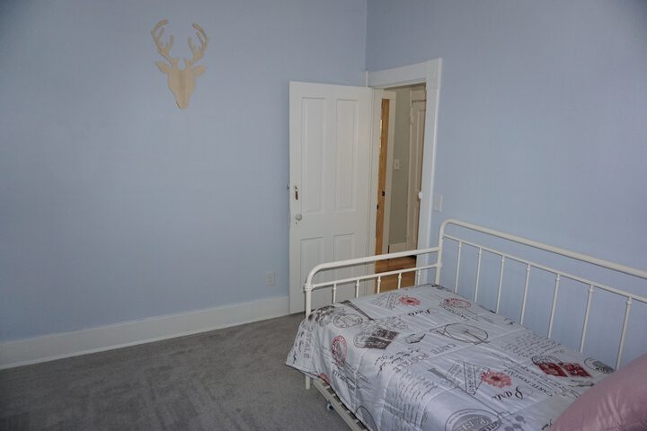 Room 9 of 43