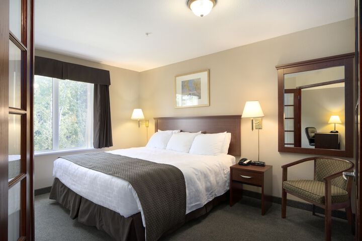 Room 5 of 27
