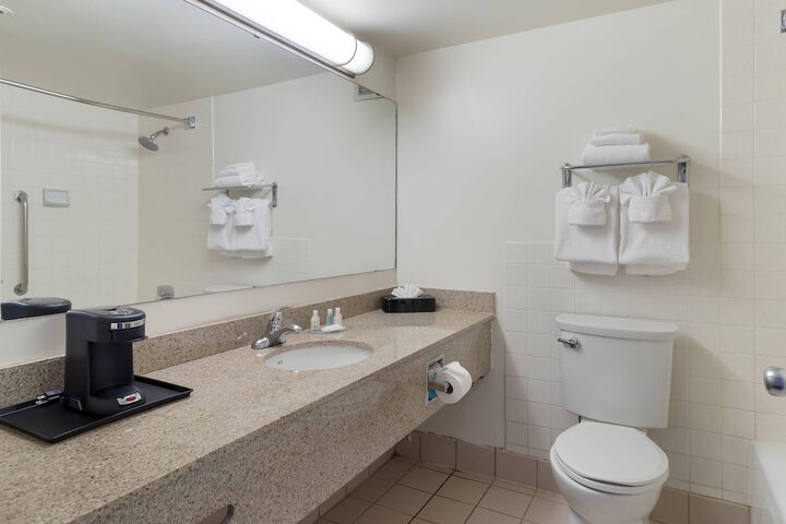 Clarion Hotel Concord / Walnut Creek