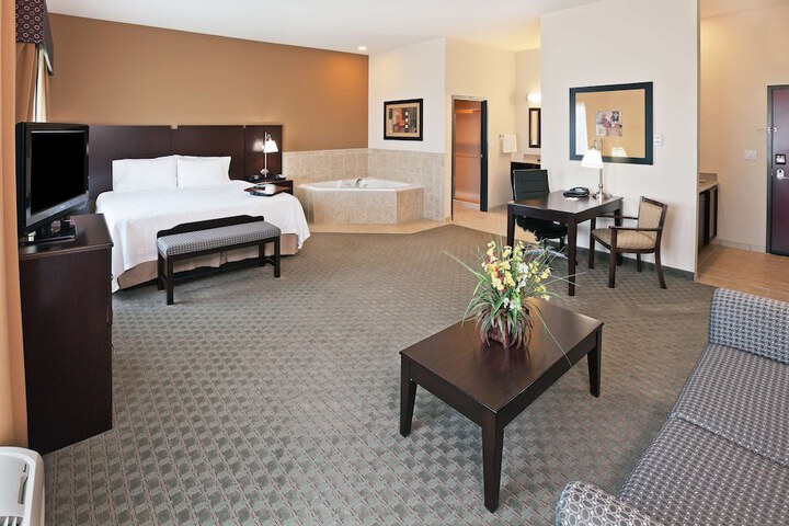 Room 8 of 15